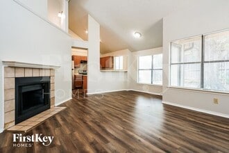 922 Ramblewood Dr in Lewisville, TX - Building Photo - Building Photo