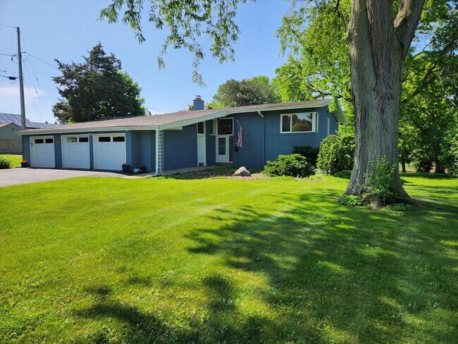 property at 413 Riverview Dr