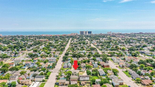 5008 Avenue O 1/2 in Galveston, TX - Building Photo - Building Photo