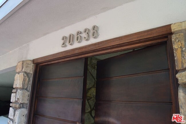 20638 Pacific Coast Hwy in Malibu, CA - Foto de edificio - Building Photo