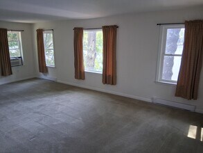 40 Brooks Pond Rd in North Brookfield, MA - Building Photo - Building Photo
