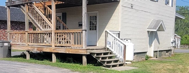 198 Broadway, Unit 1 in Whitehall, NY - Building Photo - Building Photo