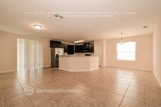 719 Lake Douglas Dr in Groveland, FL - Foto de edificio - Building Photo