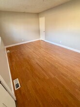 710 Loyola Dr in Florissant, MO - Building Photo - Building Photo