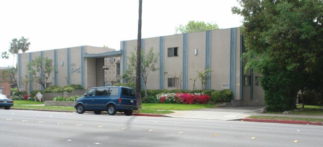 1350 Washington Blvd in Pasadena, CA - Foto de edificio - Building Photo