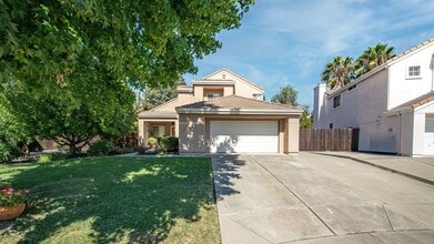 1104 Coulter Ct in Fairfield, CA - Building Photo - Building Photo