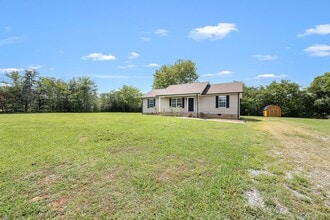 681 Elbethel Rd in Shelbyville, TN - Building Photo - Building Photo