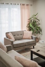 10907 S Normandy Ave in Worth, IL - Foto de edificio - Building Photo