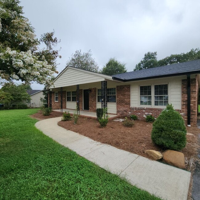 property at 712 Lake Dr