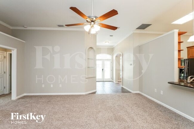 874 Club Hills Dr in Eustis, FL - Building Photo - Building Photo