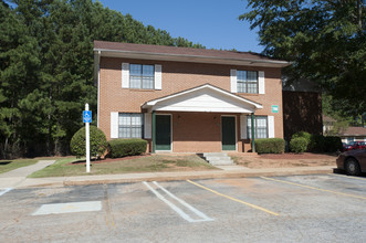 Pine Ridge Villas in Monroe, GA - Building Photo - Building Photo