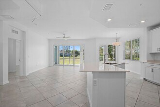 12000 Santaluz Dr in Ft. Myers, FL - Building Photo - Building Photo
