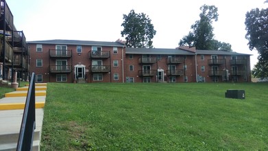 Mayflower Apartments in Baltimore, MD - Foto de edificio - Building Photo