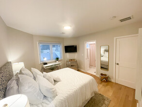75 Thorndike St, Unit 2 in Cambridge, MA - Building Photo - Building Photo