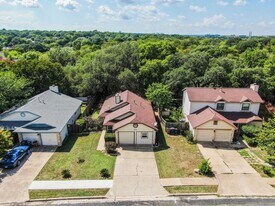 12004 Thompkins Dr in Austin, TX - Building Photo