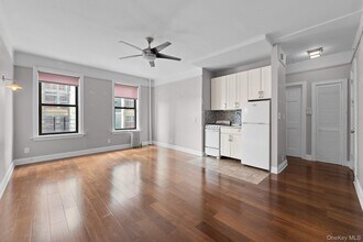 779 Riverside Dr in New York, NY - Building Photo - Building Photo