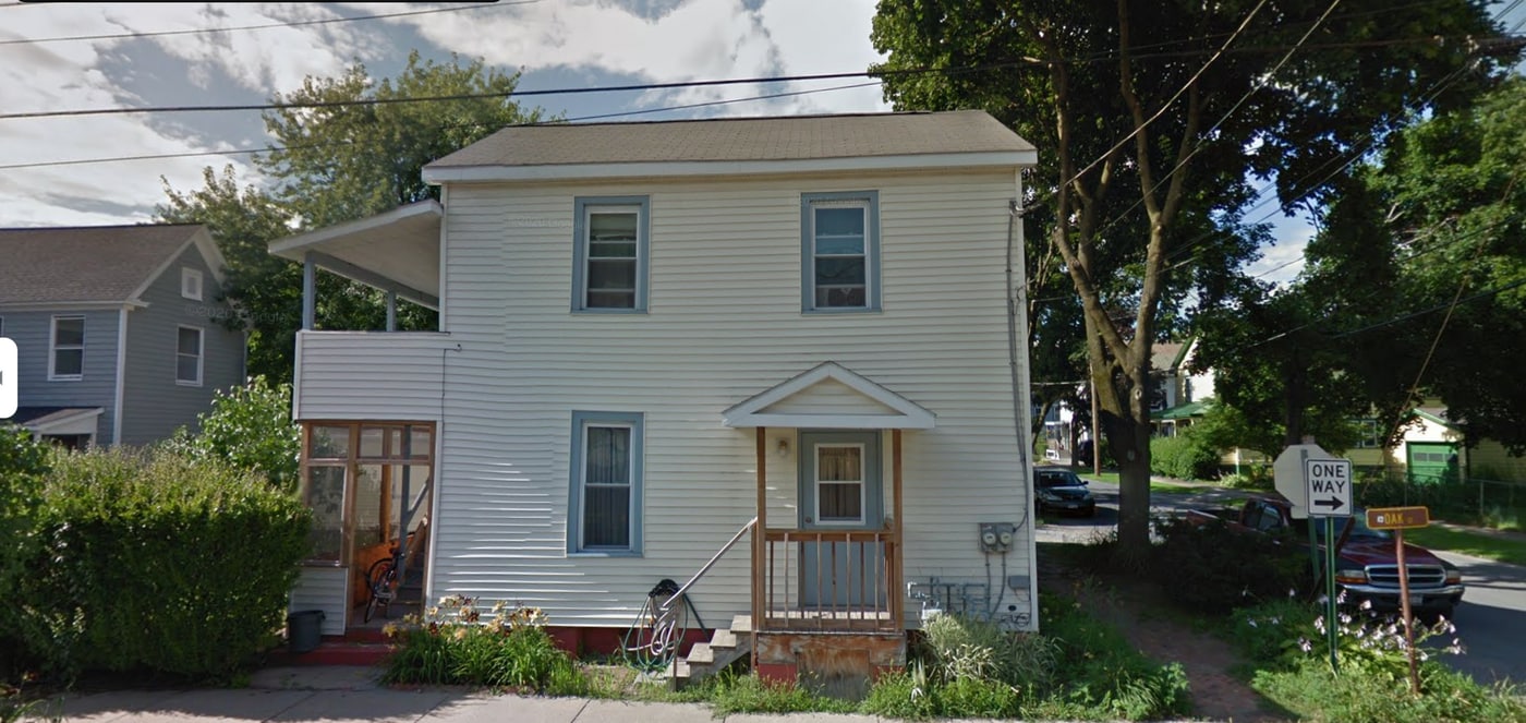 199 Elm St, Unit 1 in Saratoga Springs, NY - Building Photo