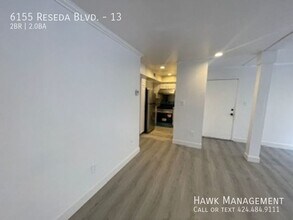 6155 Reseda Blvd in Los Angeles, CA - Building Photo - Building Photo