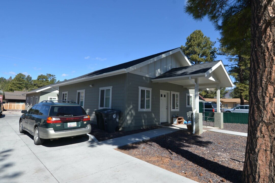 2511 West St in Flagstaff, AZ - Building Photo