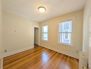 79 Conwell Ave, Unit 3 in Somerville, MA - Foto de edificio - Building Photo