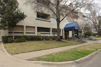 Greystone Court in Dallas, TX - Building Photo - Building Photo