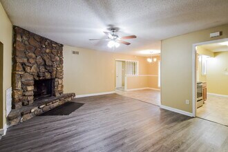 2176 Woodfield Park Rd in Memphis, TN - Building Photo - Building Photo