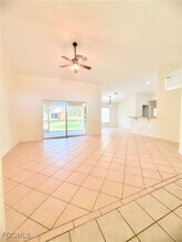 2452 NW 9th St in Cape Coral, FL - Foto de edificio - Building Photo