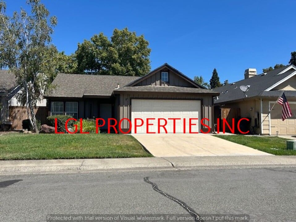 1102 Main Sail Cir in Roseville, CA - Building Photo