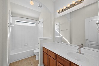 21583 Rose Mill Dr in Kingwood, TX - Building Photo - Building Photo