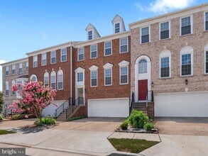 15005 Danube Way in Haymarket, VA - Building Photo - Building Photo