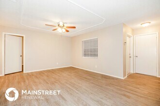 107 Inwood Cir in Brandon, FL - Building Photo - Building Photo