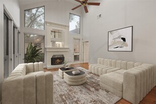 12859 Kingsbridge Ln in Houston, TX - Building Photo