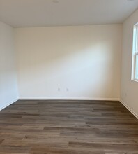 324 Kingsport Dr in South Elgin, IL - Building Photo - Building Photo