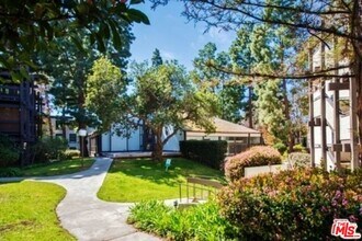 7765 W 91st St in Los Angeles, CA - Building Photo - Building Photo