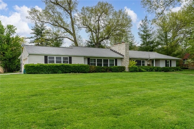 property at 31 S Tealwood Dr