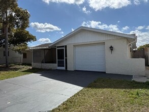 6810 Amarillo St in Port Richey, FL - Building Photo - Building Photo