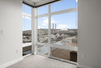 Theas Landing in Tacoma, WA - Foto de edificio - Building Photo