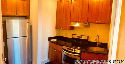 133 Peterborough St in Boston, MA - Building Photo - Building Photo