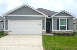 15450 Maple Ter Dr in Conroe, TX - Building Photo