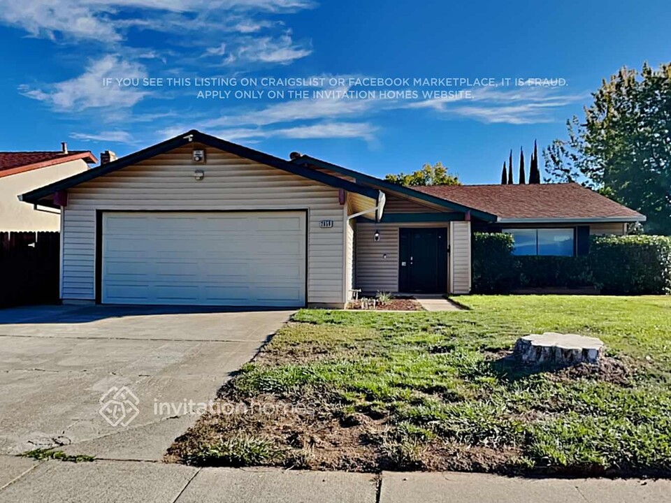 2859 Black Hills Way in Sacramento, CA - Building Photo