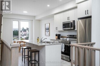 35 Dawson Dr in Collingwood, ON - Building Photo - Building Photo