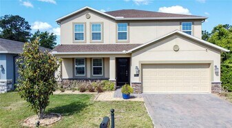 521 Brunswick Dr in Davenport, FL - Building Photo