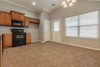 1004 Mollie Rausch Ln in Edmond, OK - Building Photo - Building Photo