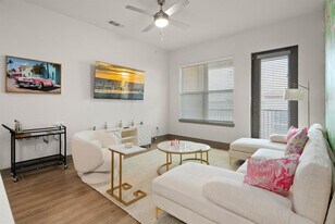 8890 Founders Square Dr in Naples, FL - Building Photo