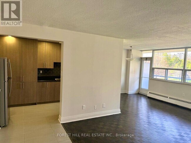 35 Esterbrooke Ave. in Toronto, ON - Building Photo - Building Photo