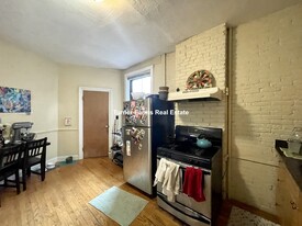 86 Hammond St, Unit 2 in Boston, MA - Building Photo