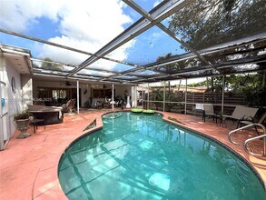 5424 Van Buren St in Hollywood, FL - Building Photo - Building Photo