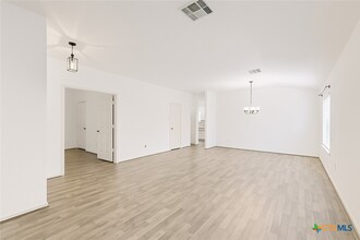 16210 Copper Leaf Ln in Leander, TX - Building Photo - Building Photo