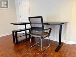 32 Bestview Crescent in Vaughan, ON - Building Photo - Building Photo