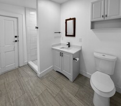 330 Seguin St in New Orleans, LA - Foto de edificio - Building Photo